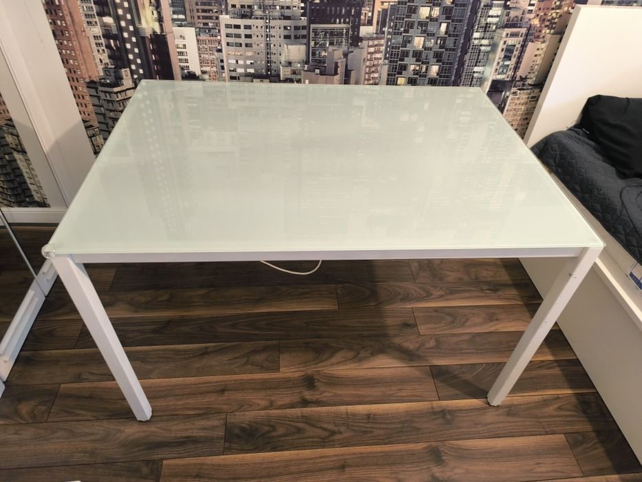 Маса IKEA нова без забелвжки