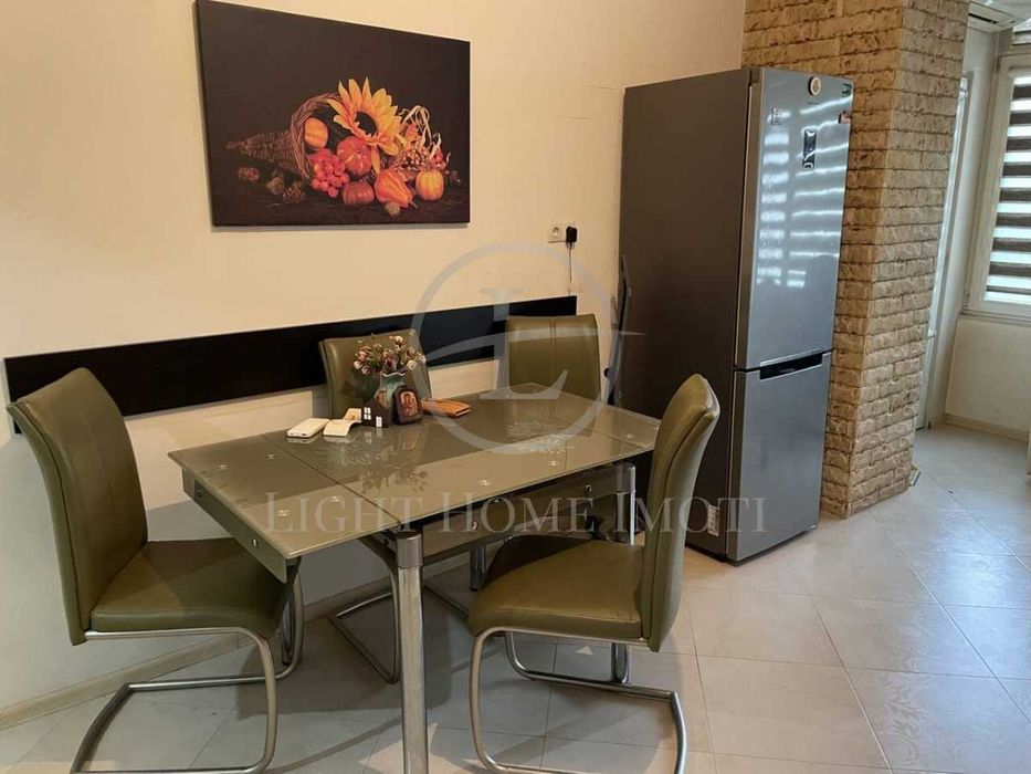 Продава се Тристаен апартамент в Пловдив, Каменица 1 - 80 кв.м за 2563 €/кв.м - Снимка #1