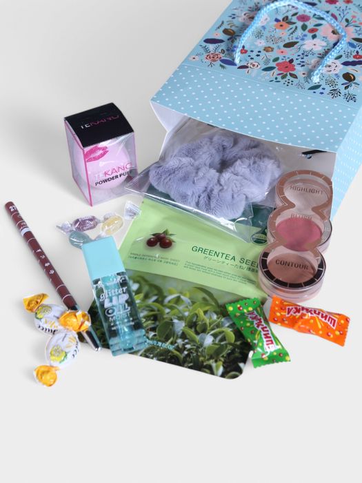 Набор косметики,косметика,  подарок для любой женщины