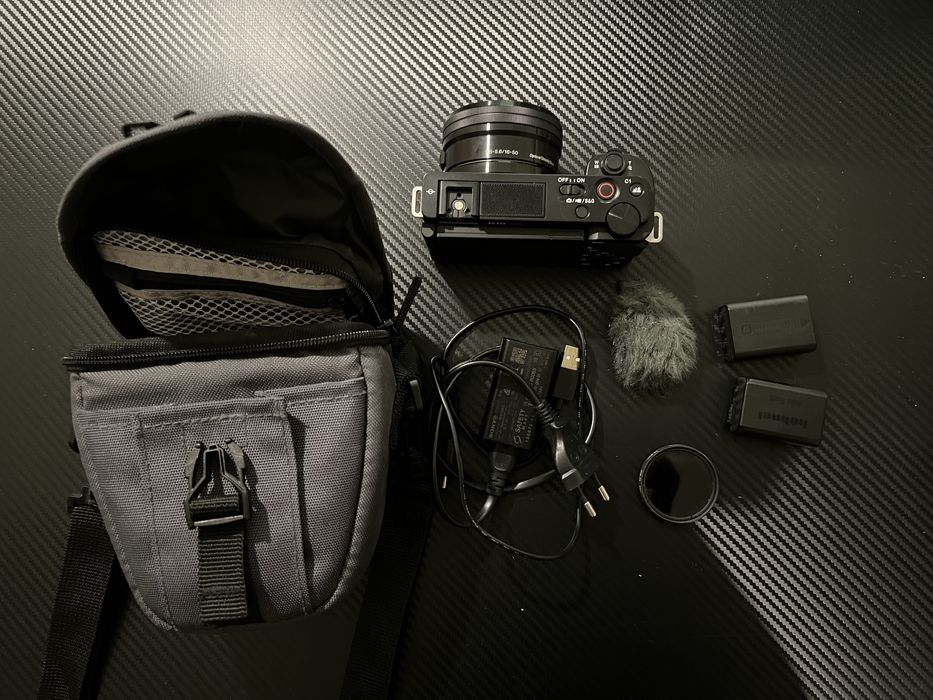 Sony Alpha ZV-E10, 24.2MP, 4K + Обектив 16-50mm