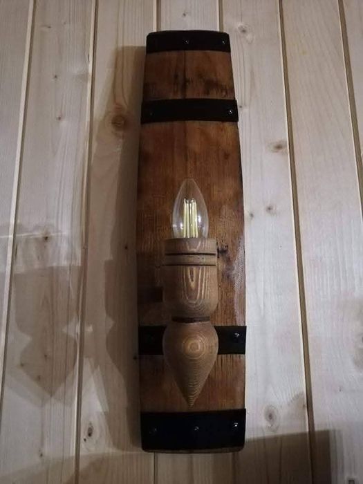 Стенни лампи аплици от автентични реставрирани бъчви с дървени чашки