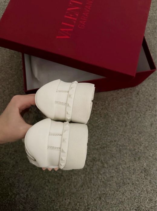 Valentino обувки