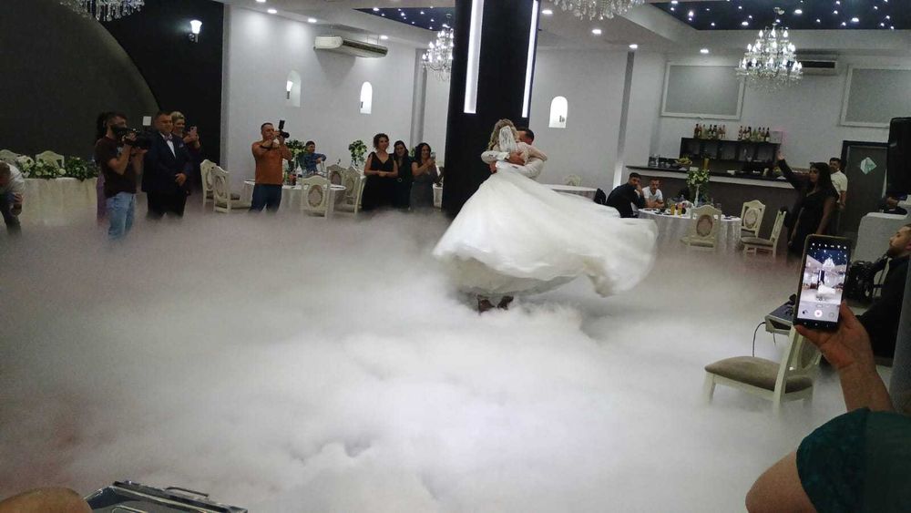 Rochie mireasa cu trena si voal lung