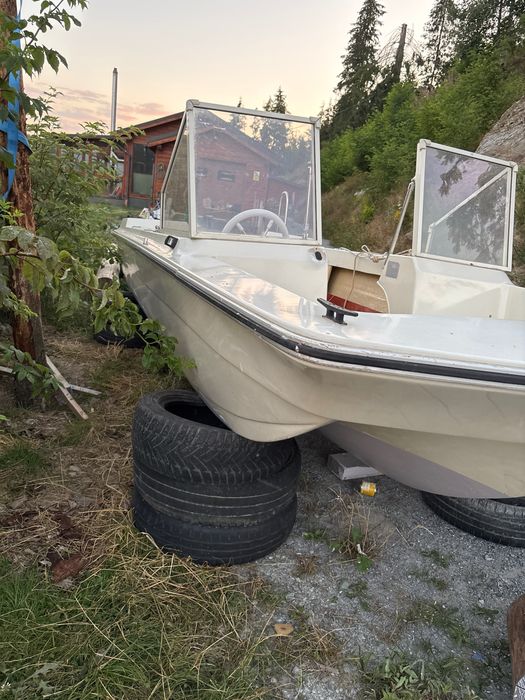 Vind barca trimaran