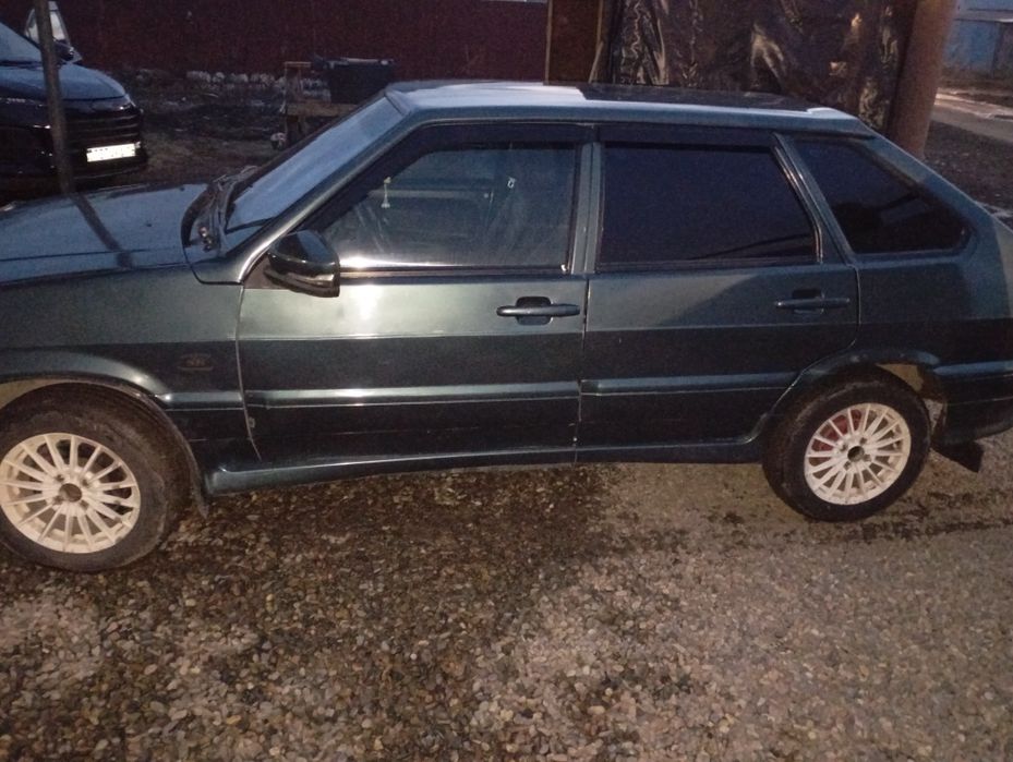 Автомобиль ваз 2114