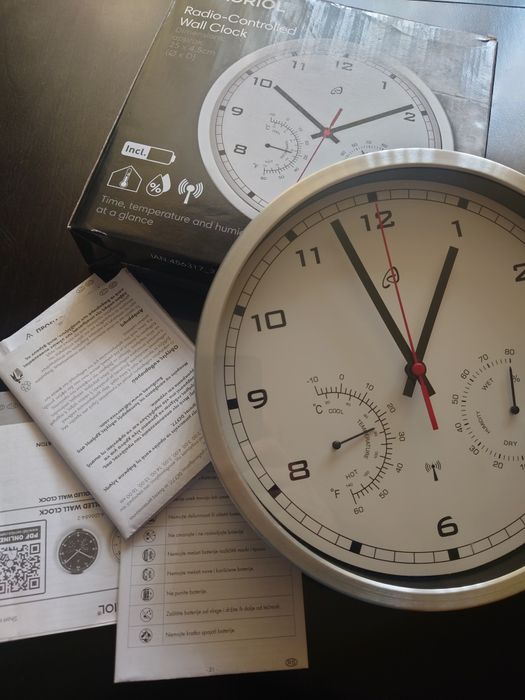 Стенен немски часовник.