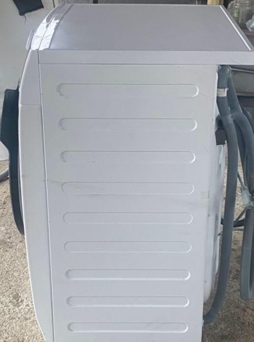 Mașină de spălat ruge AEG Seria 6000/7000 Lavamat , 8-9 kg , excelentă