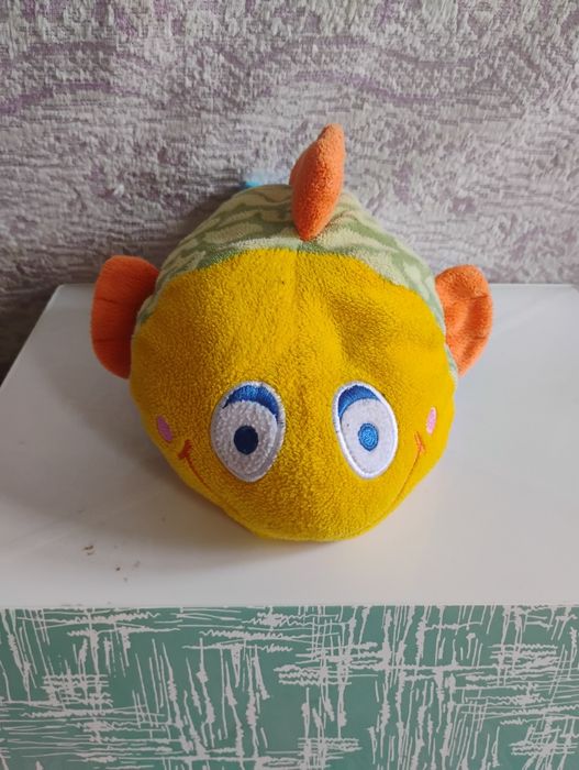 Сладка плюшена играчка рибка