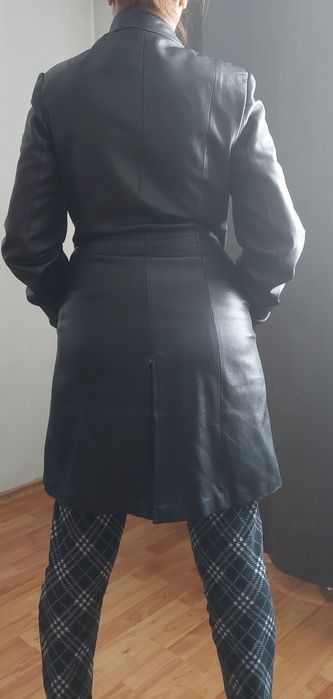 Haina din piele, pentru dama, L