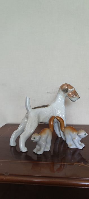 Статуетка собака и мангусты