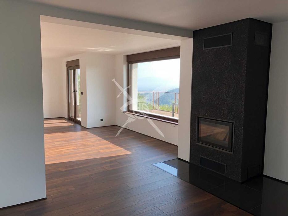 Продава се Къща в с. Панчарево, Област София-град - 500 кв.м за 1580 €/кв.м - Снимка #4