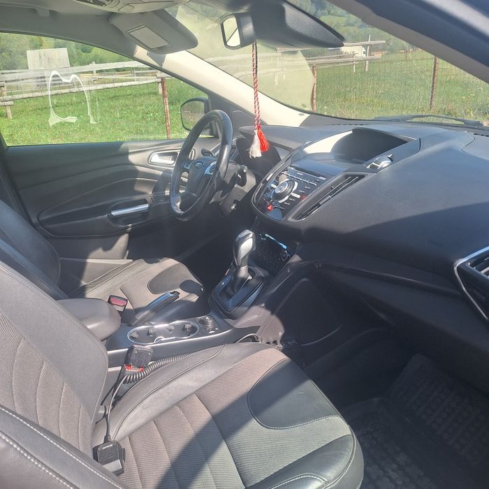 Vând Ford kuga an fabricație 2013