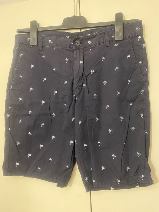 Много запазени мъжки къси панталони на марката H&M