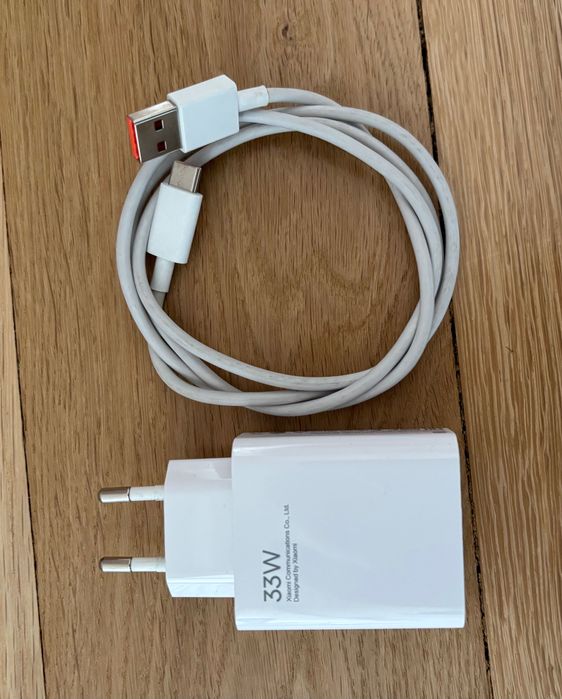 Xiaomi 12S 256gb, нов калъф и 4-ри протектора за екран