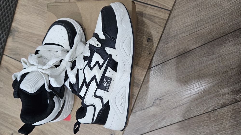 Детские кроссовки на мальчика