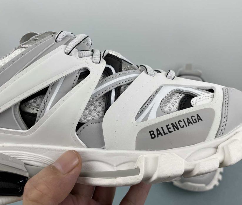 Balenciaga track