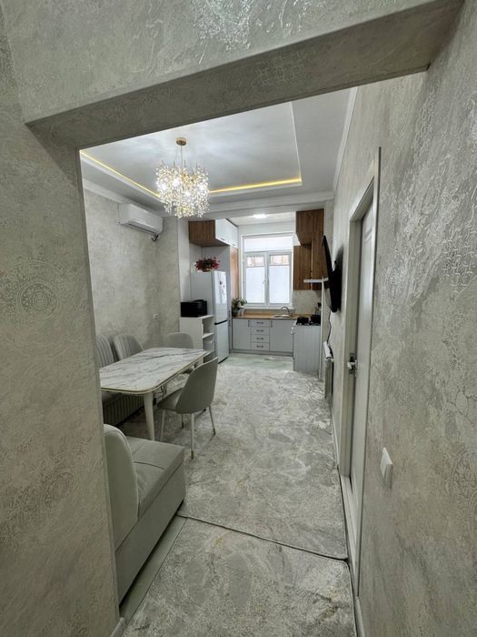 Квартира сотилади 40 кв м 2 хона.3 хона килинган