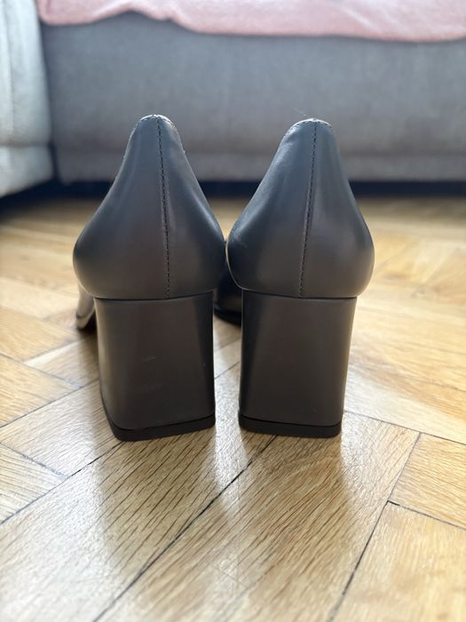 Елеганти обувки на ток POLINI