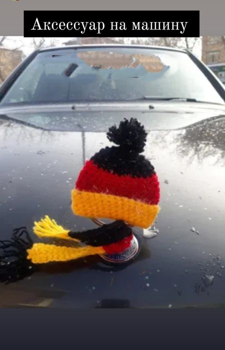 Продам шапочки на значки  Мерседес ы