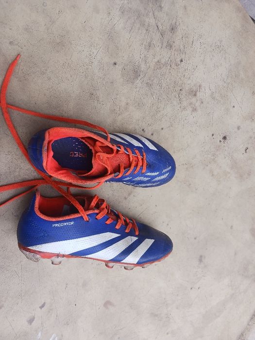 Футболни обувки Адидас предатор
