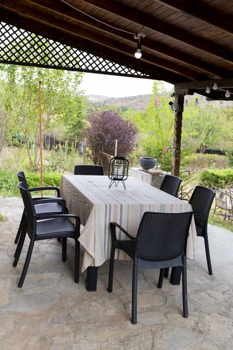 Дава се под наем Къща в с. Лешниково, Област Хасково - 140 кв.м за 550 € - Снимка #10