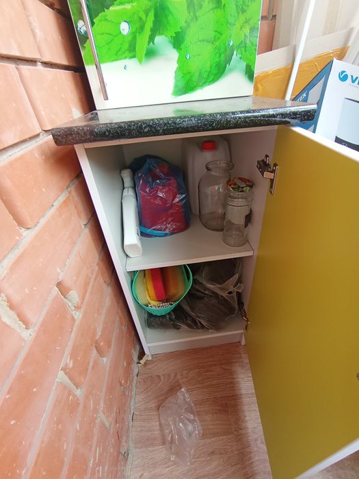 Продам кухонный  шкаф