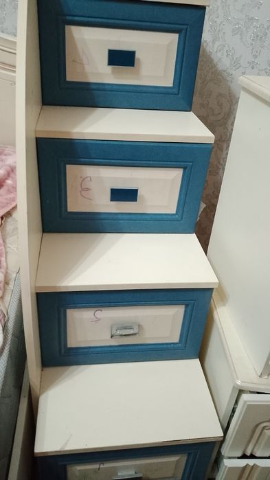 Продам двухъярусная кровать