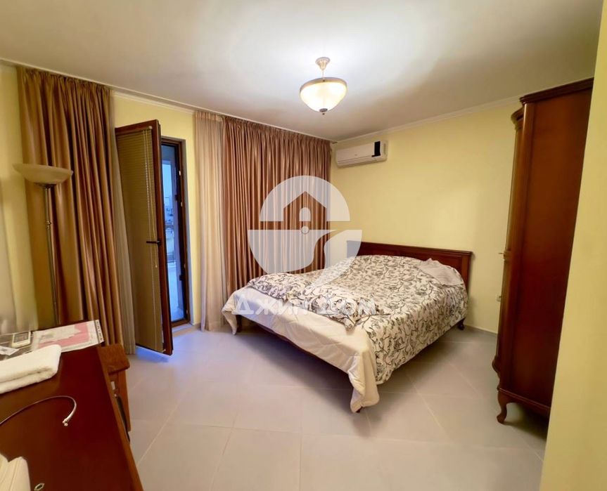 Продава се Четиристаен апартамент в Свети Влас - 295 кв.м за 950 €/кв.м - Снимка #6