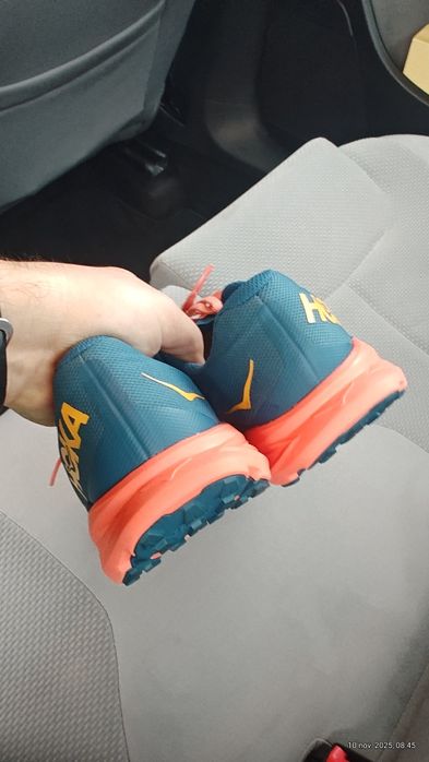 Adidasi hoka 43 ,1/3