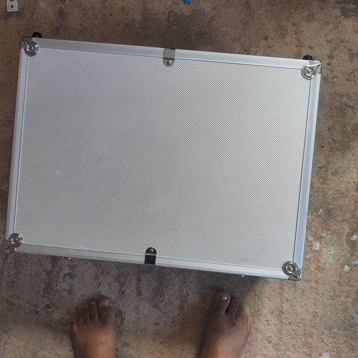 Алуминиев Алуминиев Алуминие