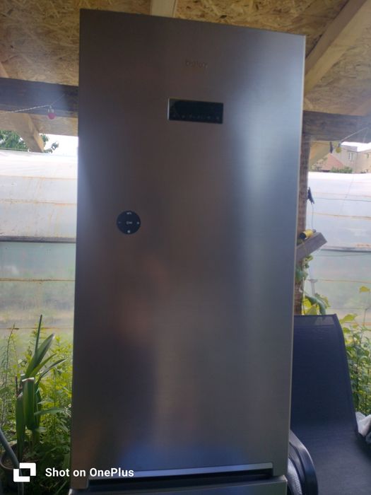 Vând mașină de spălat beko slim și frigider Beko no frost