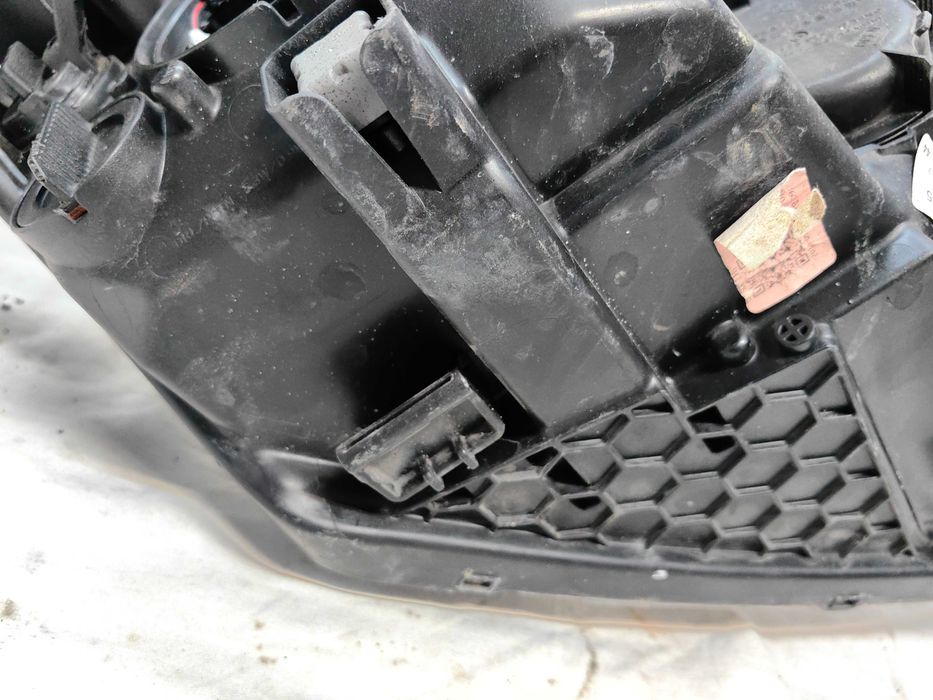 Оригинален фар Киа  Kia Ceed Led