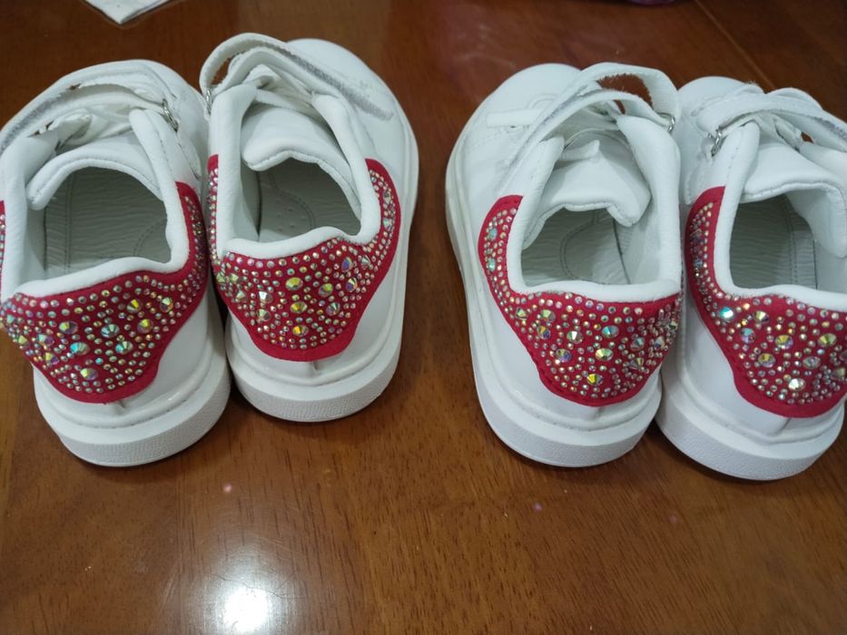 Продам новые детские кеды
