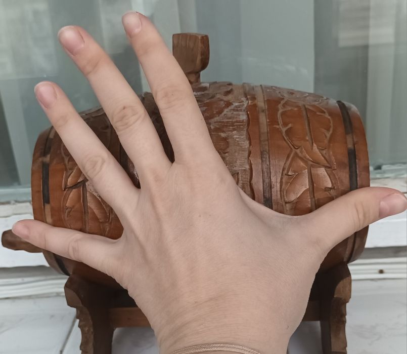 Дървени буренца на стойка