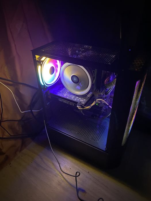 Vand i7 6700 Gtx 1650 16 rami