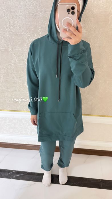 двойка с капюшеном