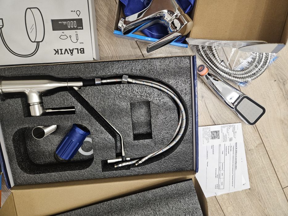 Смесители, краны, зеркало, душ