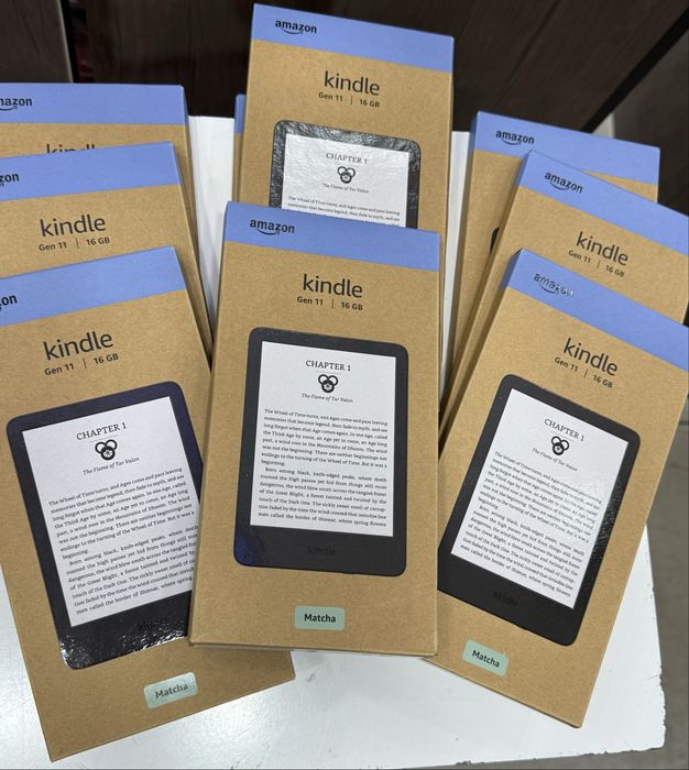 Электронные книги Amazon kindle в ассортименте