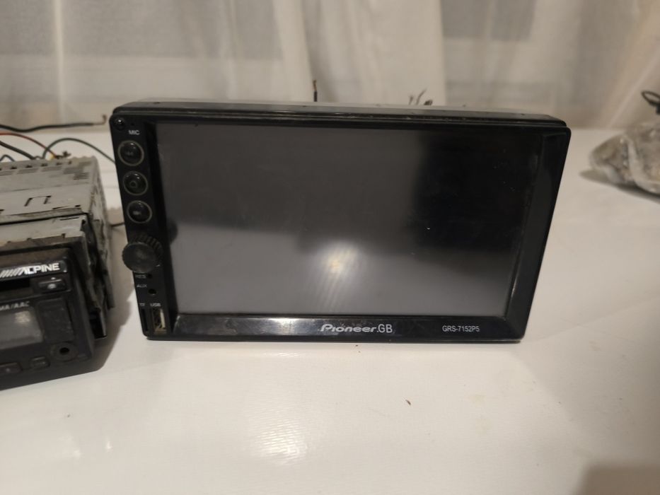 Продам 2 магнитоллы в рабочем состоянии