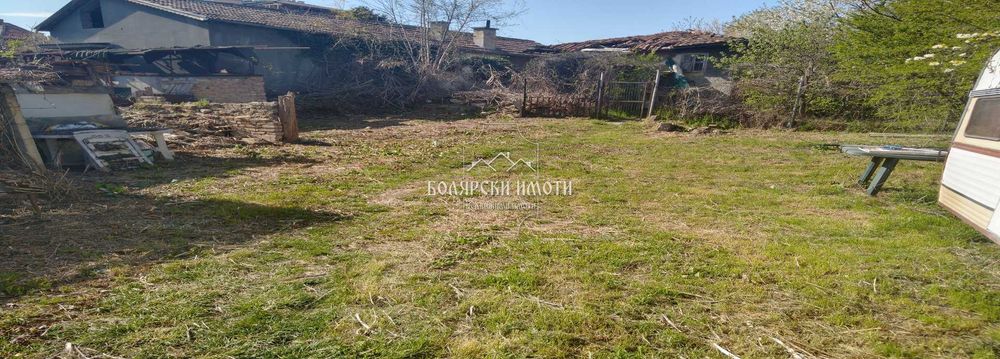 Продава се Парцел в Горна Оряховица - 737 кв.м за 95 €/кв.м - Снимка #2