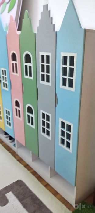 bolalar uchun moljalanga kiyim javonlari