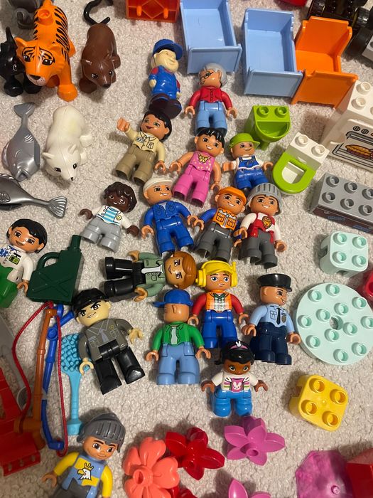 Огромен сет Duplo lego с коли, къщи, животни