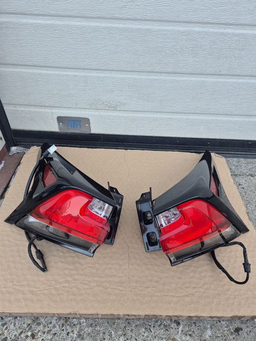 Stopuri/Triple Aripa Lexus NX 2014-2018. Volan stinga. Preț bucata.