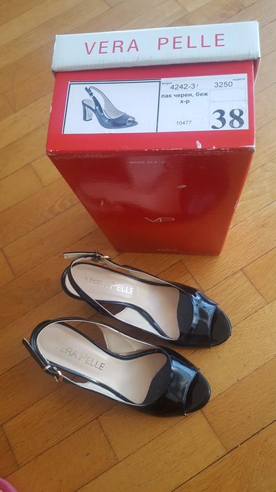 Продавам 3 пъти носени официални лачени обувки от естествена кожа