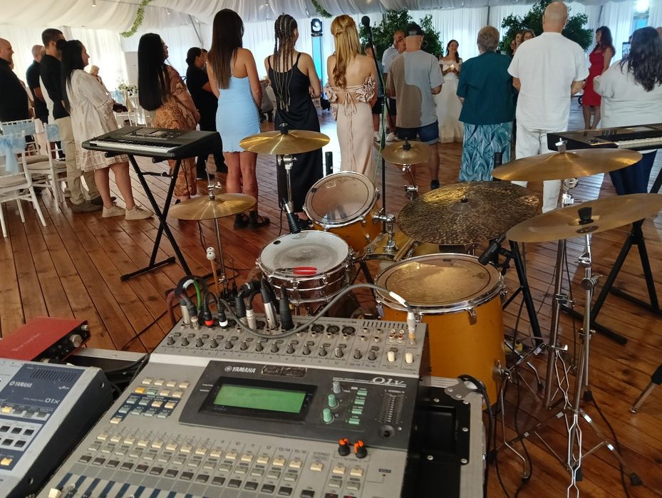 Дигитален пулт Yamaha 01v