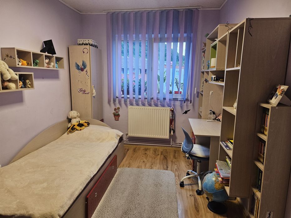 Mobilier complet camera copil