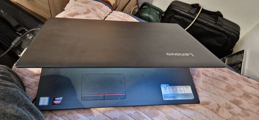 Laptop i3  lenovo v110-15isk