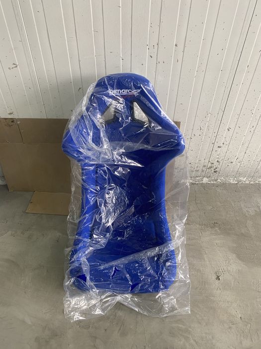 Продавам две спортни седалки bimarco