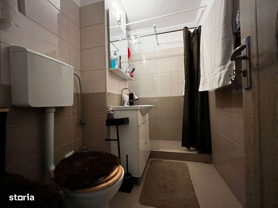 Apartament cu 3 camere, 63 mp, decomandat, zona strazii Mehedinti