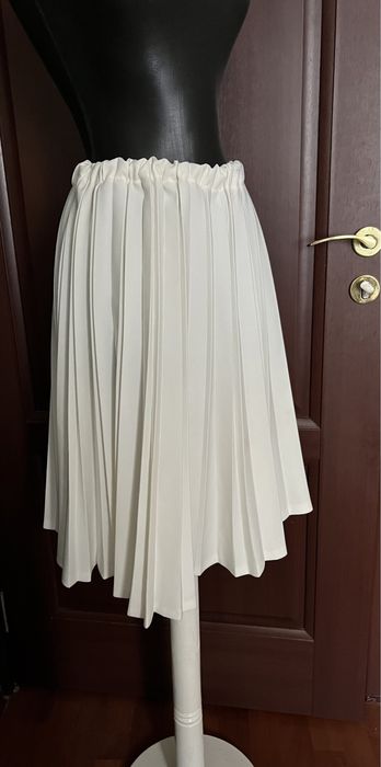 Fusta plisata alba midi